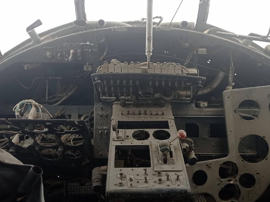 新疆通用航空有限责任公司转让所属一架废旧Y5型飞机（B-8241）(国资监测编号GR2023XJ1000918)