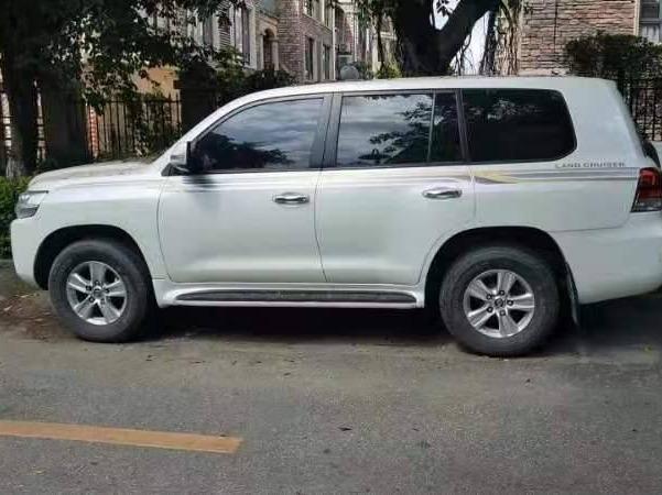 雷克萨斯RX-300、丰田LAND CRUISER 4000两辆机动车分别转让项目交易公告(三次挂牌)