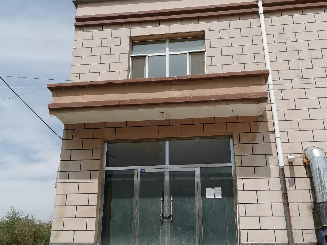 乌兰察布市察哈尔右翼前旗土贵乌拉镇宏联超市北门脸房1套转让项目询价