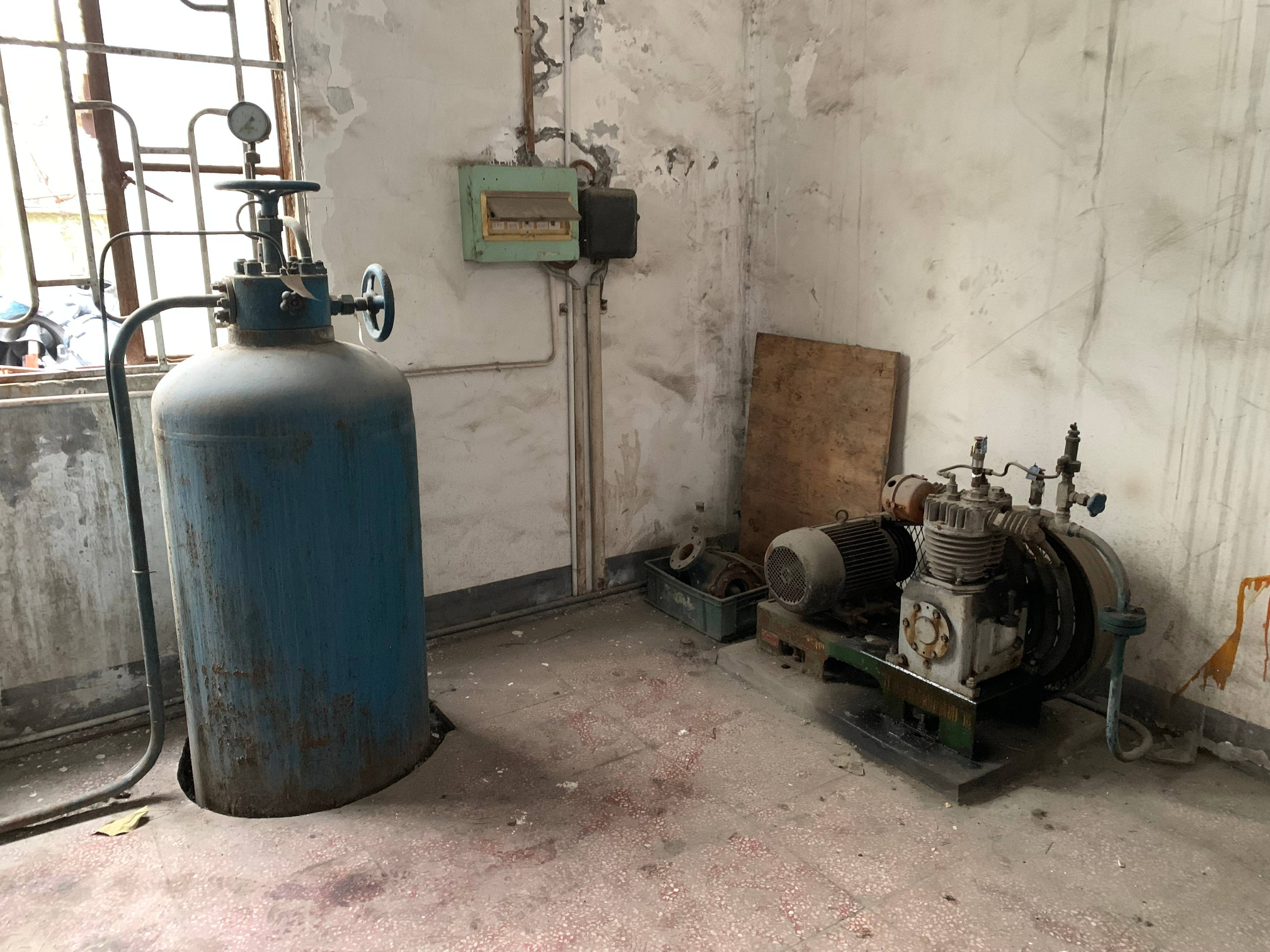 1250kW柴油发电机组转让公告