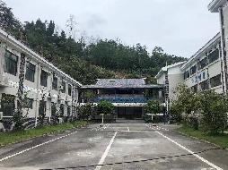 张家界桑植县澧源镇岩垭村桑植县西互通收费站S17土地及房产使用权招租(国资监测编号GR2023HN1001851)