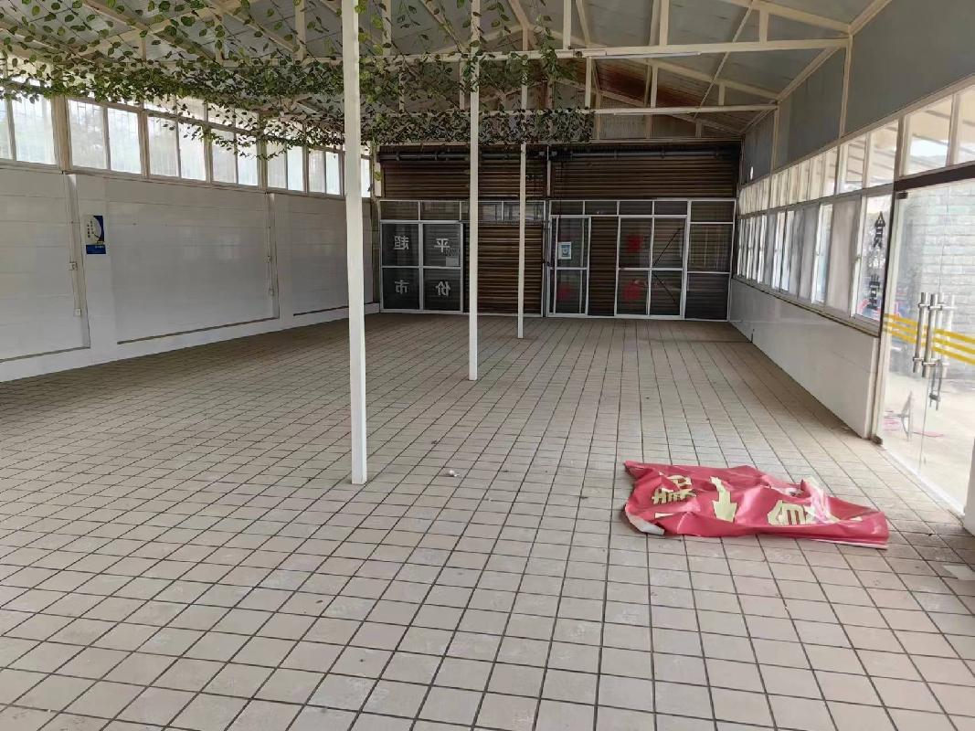 祥云县职中东侧、320国道南侧院房屋租赁(国资监测编号GR2024YN1000001)