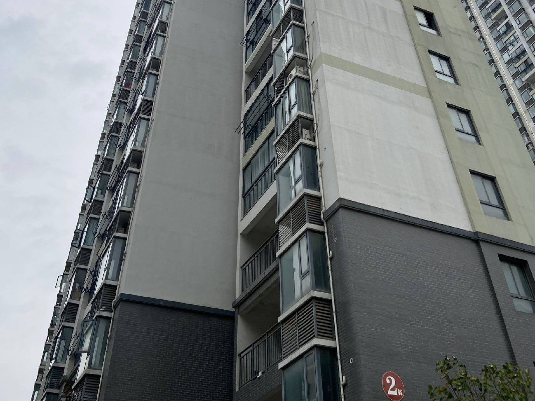 黄山市歙县徽城镇旸村碧龙湾花园27套住宅、8间商铺及26间杂物间转让公告(国资监测编号GR2024AH2000265)