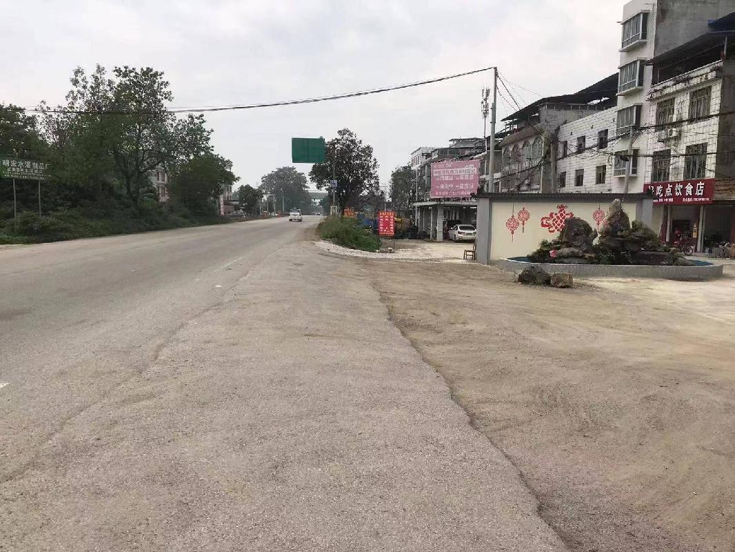 柳州市柳城县沙埔镇上雷街102号（东盟桂中农副产品交易中心）5#楼10号、11号、12号整体转让(三次挂牌)