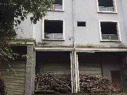 柳州市柳城县沙埔镇上雷街102号（东盟桂中农副产品交易中心）5#楼10号、11号、12号整体转让(三次挂牌)