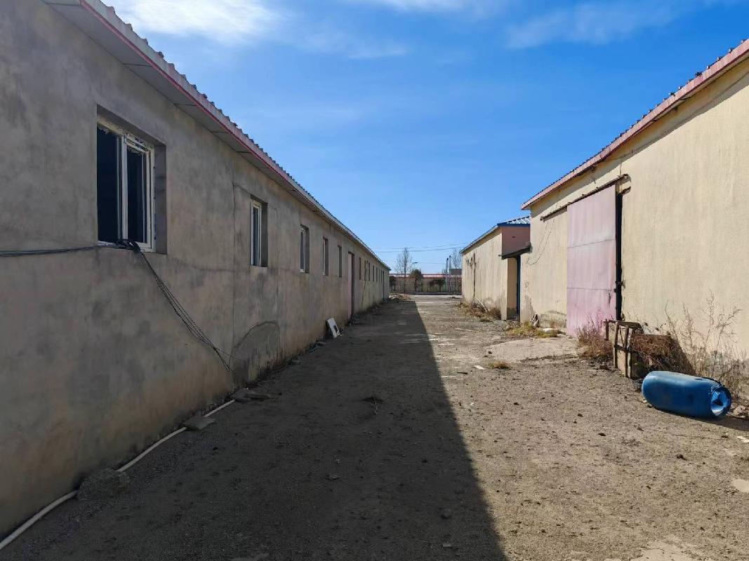 乌兰察布市汇元融资担保有限公司持有的内蒙古自治区察右后旗土牧尔台镇第五居委会土地和地上建筑物转让
