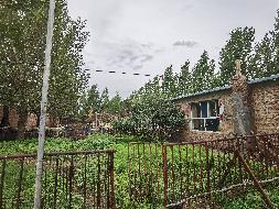 乌兰察布市汇元融资担保有限公司持有的兴和县鄂尔栋镇西侧土地及地上建筑物转让