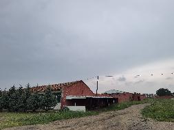 乌兰察布市汇元融资担保有限公司持有的兴和县城关镇十八号自然村十里沟房屋及土地、兴和县西城外宏远电碳厂房及土地整体转让