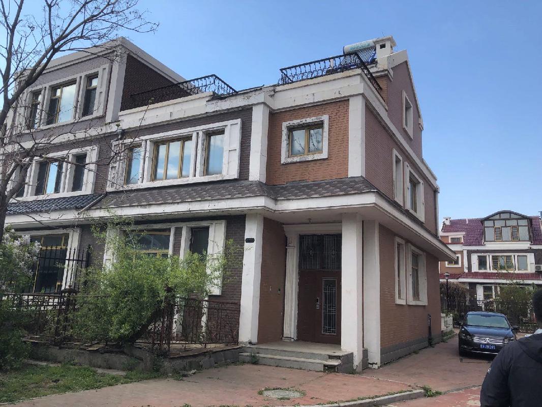 [哈尔滨市]哈尔滨市松北区热源路F1-12栋1-2及阁楼02号房产转让交易公告