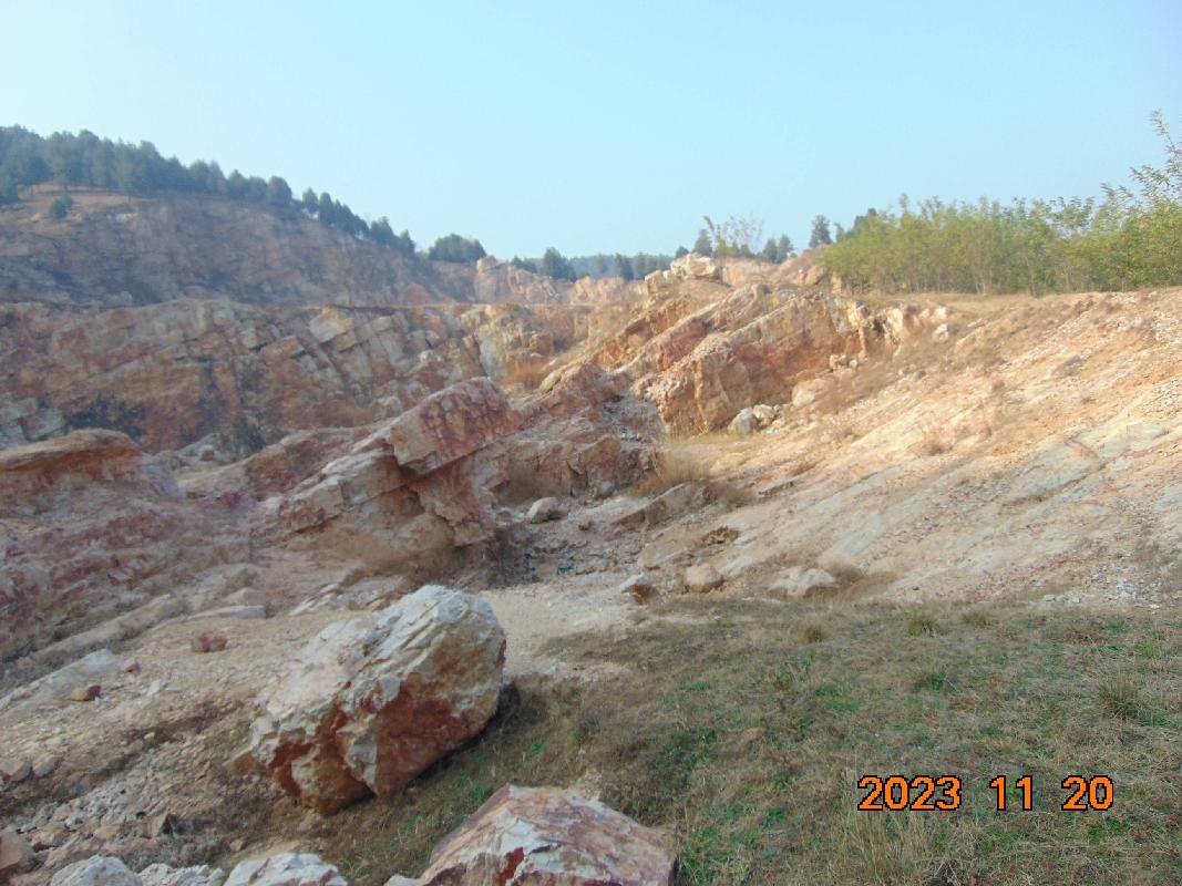 邳州市八路镇遗留石英矿采石宕口生态修复产生的余量资源转让公告(国资监测编号GR2024JS4000770)