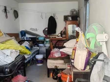 内蒙古自治区阿拉善额济纳旗审计局家属楼西1#车库转让项目(六次挂牌)