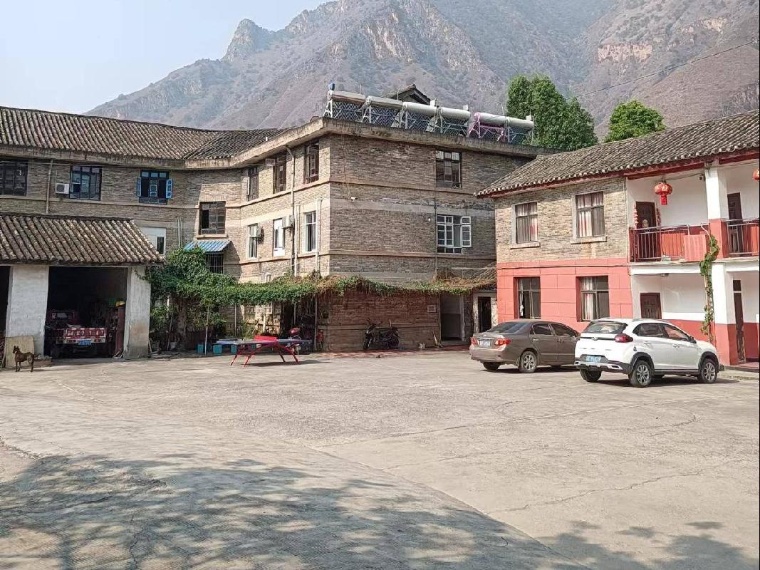 易门县绿汁镇易双路、绿汁大街办公楼及仓库(国资监测编号GR2024YN1000070)