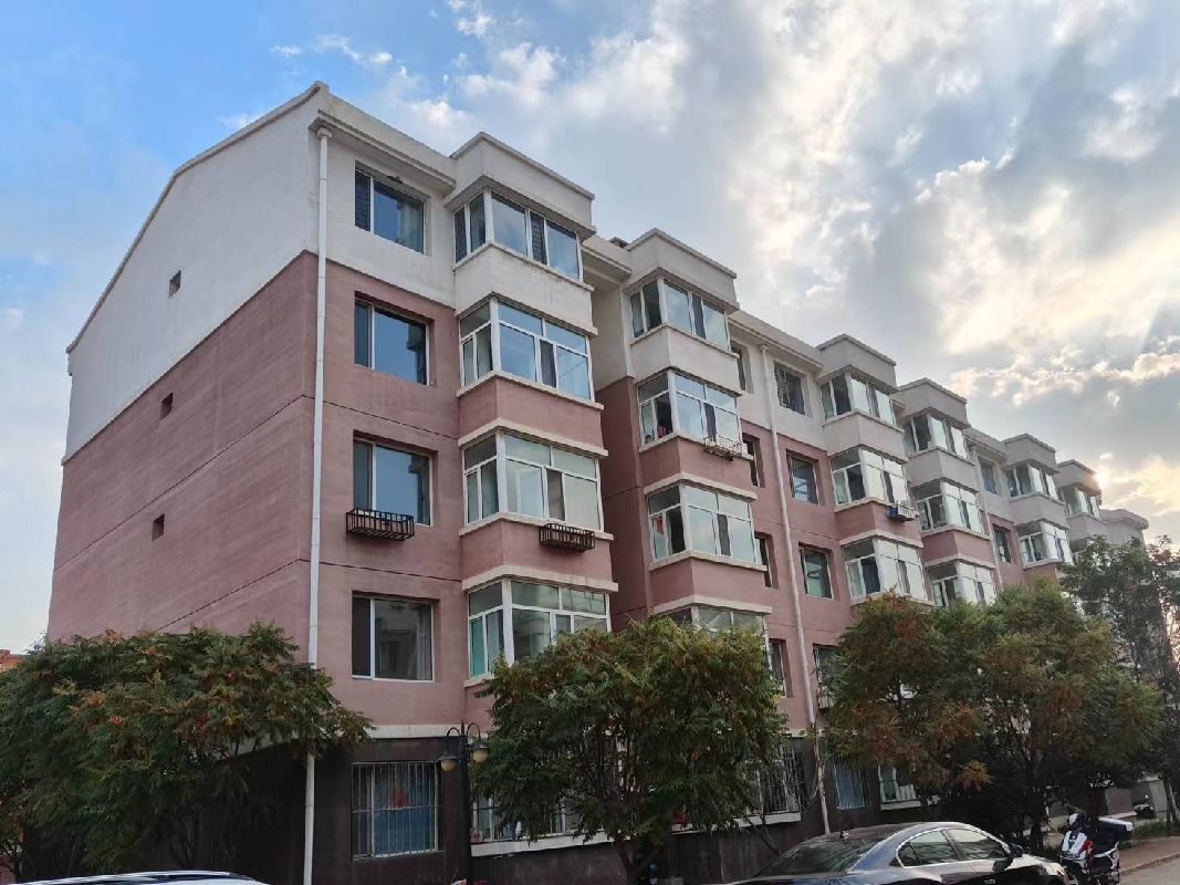 呼和浩特市托克托县双河镇利民小区5号楼2单元3楼东户房产转让项目(四次挂牌)