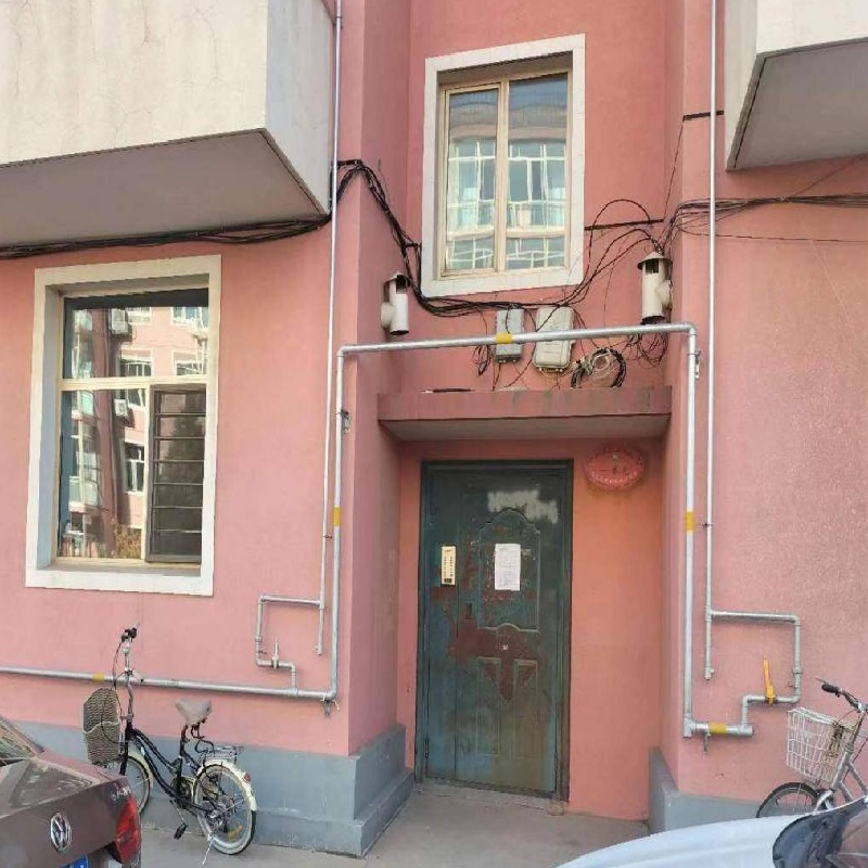 呼和浩特市托县南坪商业街联社住宅小区1号连体楼从西向东第2户房产转让项目(六次挂牌)