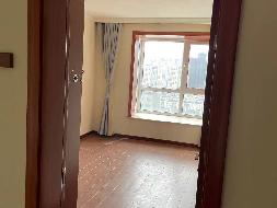 西安市莲湖区南二环西段桃园湖1幢1单元12001室等2套住宅及室内家具家电、负一层1F134车位转让项目交易公告