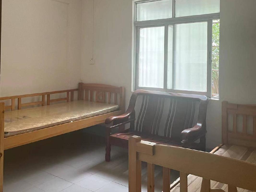 深圳市福田区新闻路深茂商业中心14E办公房和海口市美兰区海甸五西路万福新村E16栋205房住宅房分别转让项目