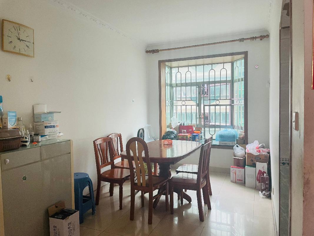 深圳市罗湖区金稻田路绿景山庄11栋501号房和珠海市香洲区前山鞍莲路89号富城花园8栋302房分别转让项目