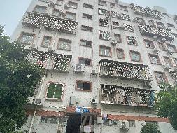 深圳市罗湖区金稻田路绿景山庄11栋501号房和珠海市香洲区前山鞍莲路89号富城花园8栋302房分别转让项目