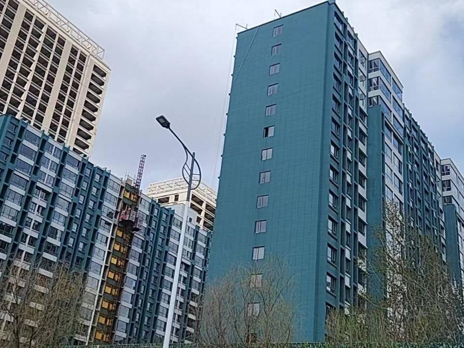 内蒙古自治区鄂尔多斯市东胜区铁西正东广场房产100418.13平方米房产转让项目