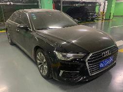 奥迪牌 FV7201BADCG（陕UZ8688）车辆