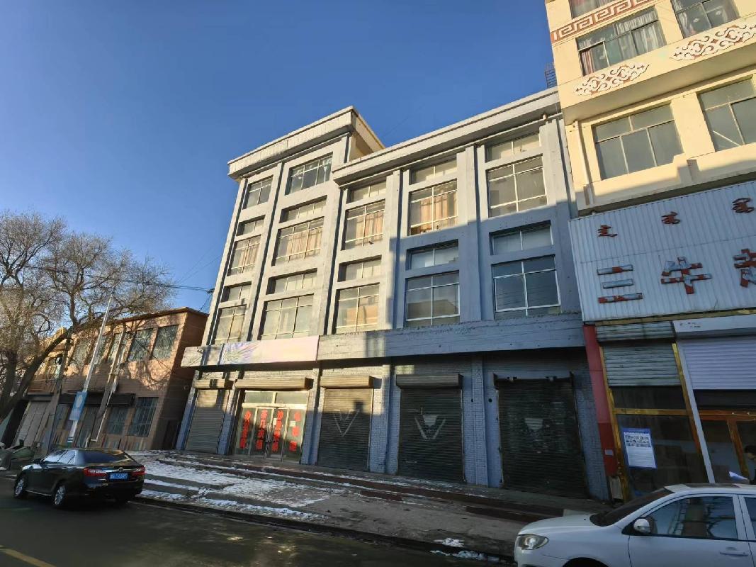 四子王旗解放路东段路北中汇实业的房产（阳光林森家具城）房产转让项目(二次公告）
