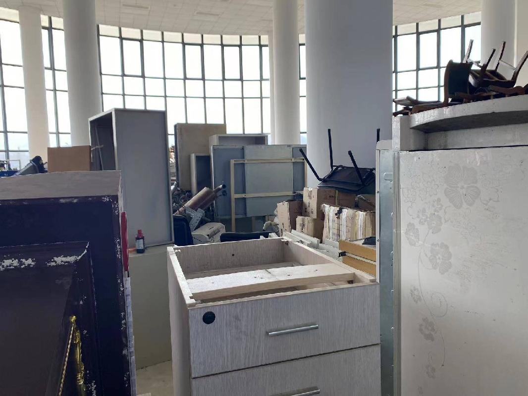 东南（福建）汽车工业股份有限公司一批电脑、空调、数据库小型机等资产转让公告