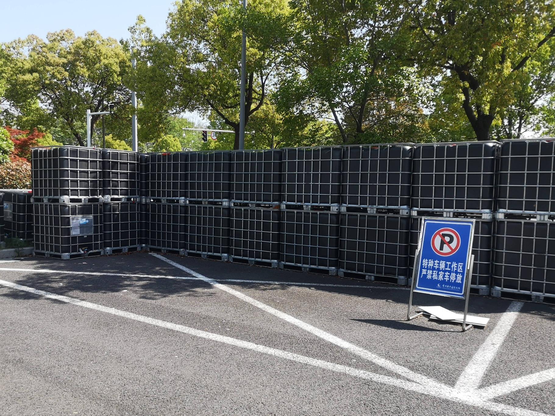 耳机、电脑、充气工装、挂带系绳、除冰液桶、电机、灭火器转让公告