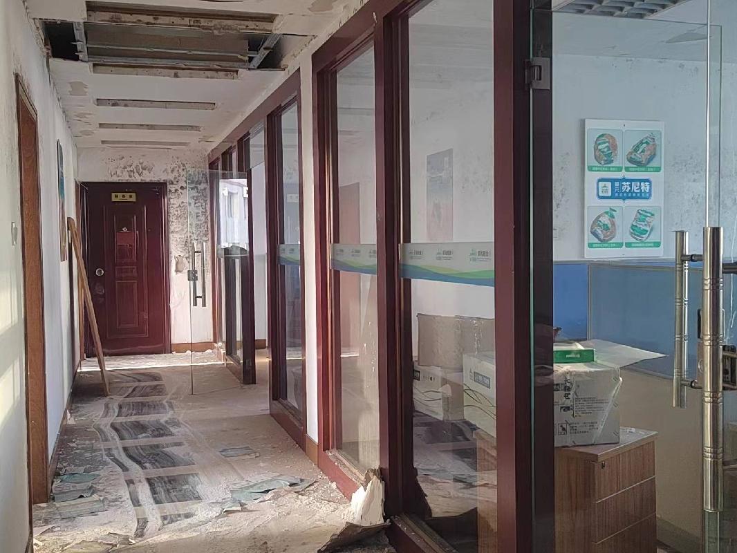 赛罕区乌兰察布东路农委大院院内1号楼3层1号、1号楼4层1号、1号楼5层1号