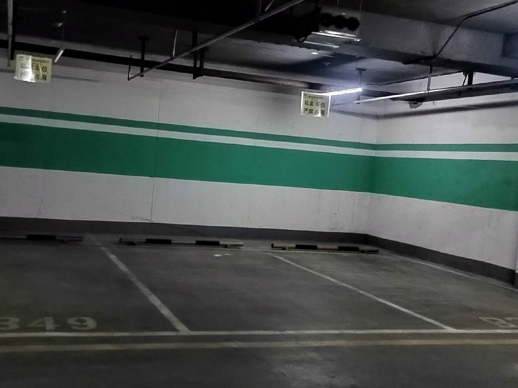 展东路与爱明街交汇处名都枫景小区11号和12号楼地下车位，车位号87