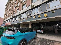 呼和浩特市新城区北垣西街金海公寓1号楼-1层-101号