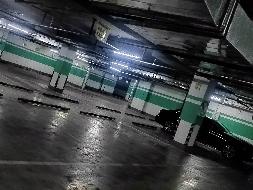 展东路与爱明街交汇处名都枫景小区11号和12号楼地下车位，车位号12