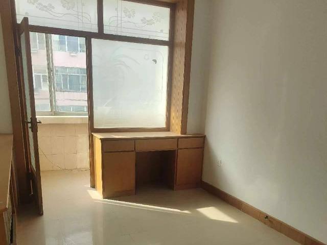 巴彦淖尔市五原县隆兴昌镇富民小区13-3-4转让公告