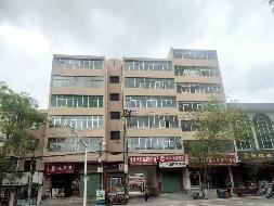 临夏州康乐县康乐路34号（大修厂）二轻局家属楼二单元602室住宅转让公告（第三次）