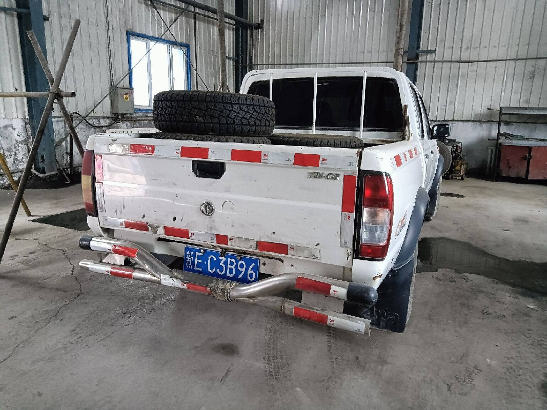 精河县晶羿矿业有限公司转让所属一辆东风牌轻型栏板货车（新EC3B96）(国资监测编号GR2024XJ1000414)