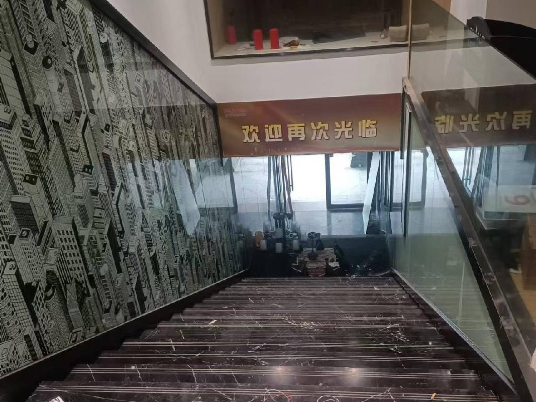 郴州市燕泉路燕泉商业广场五栋二层201-2 号（原“皮阿诺全屋定制”）门面出租