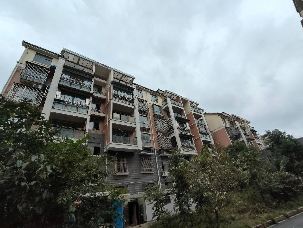 繁昌区华阳小区、戴店小区共67套住宅房产转让公告