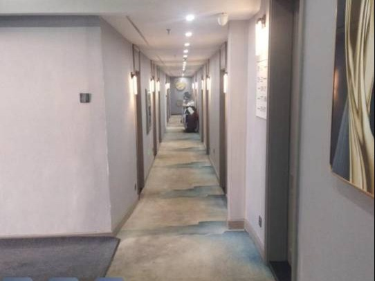 吉林省方圆资产管理有限公司东民主大街1056号房产1—3层出租