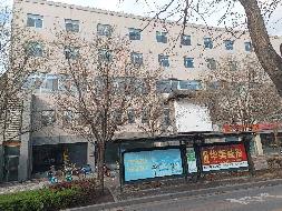 包头市东河区巴彦塔拉大街曙光综合楼-103号底店