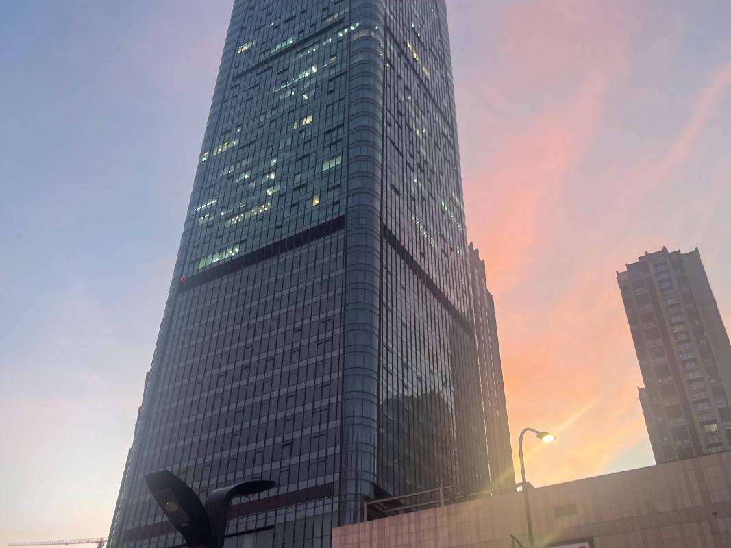浙江省杭州市余杭区南苑街道北湖街1号第46层非住宅房地产租赁