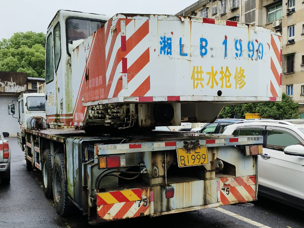 湘LB1999中联牌ZLJ5230JQZ16D重型专项作业车转让