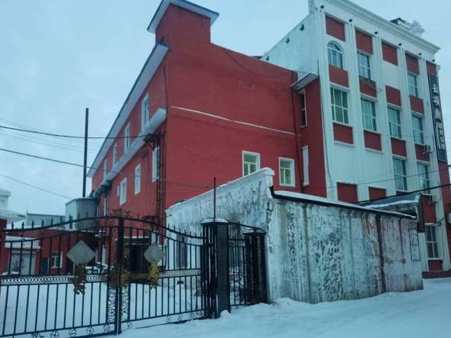 呼伦贝尔市牙克石市新工办事处兴安中街原北方商场商业（云顶商务会馆）