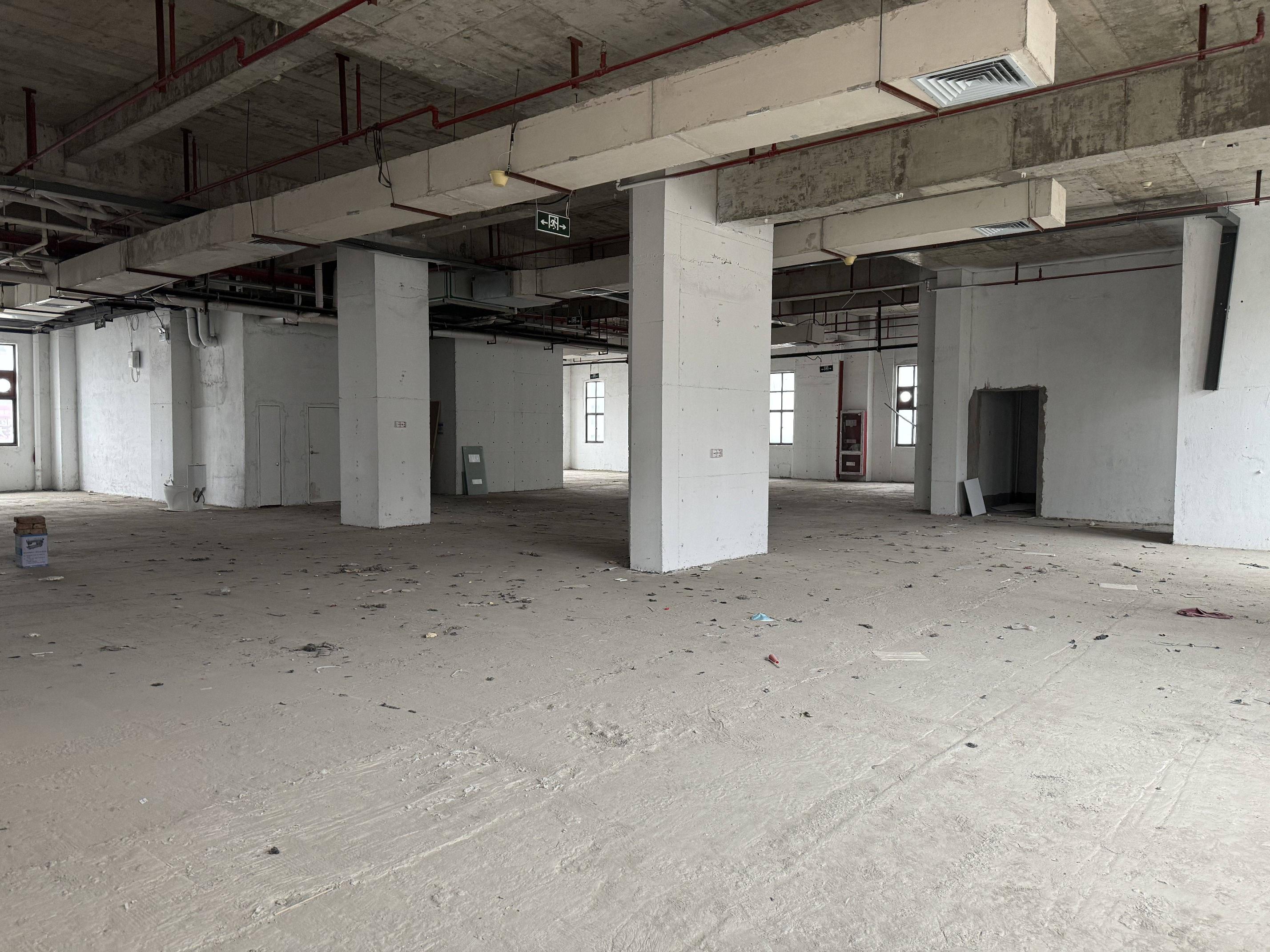 淮安市淮阴区珠江路南侧、香港路东侧龙凤喜万家生活广场1号商业用房401室招租公告
