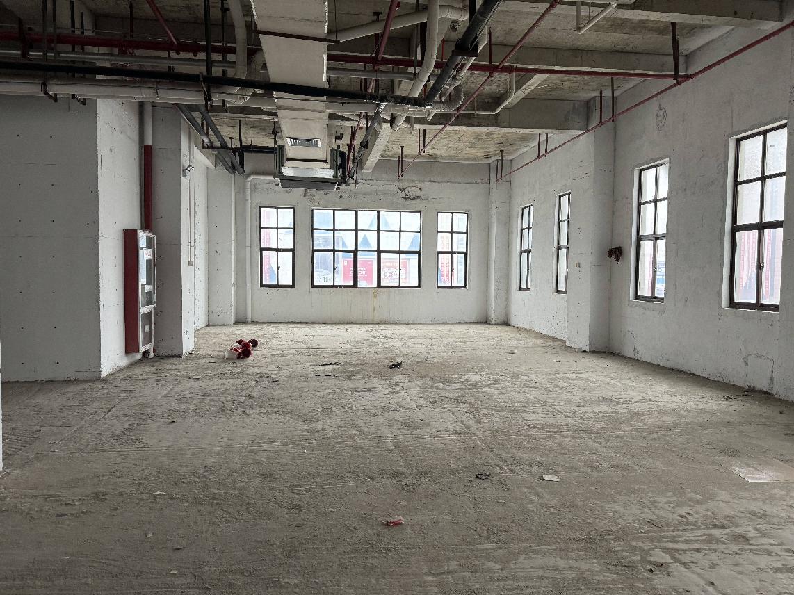 淮安市淮阴区珠江路南侧、香港路东侧龙凤喜万家生活广场1号商业用房401室招租公告