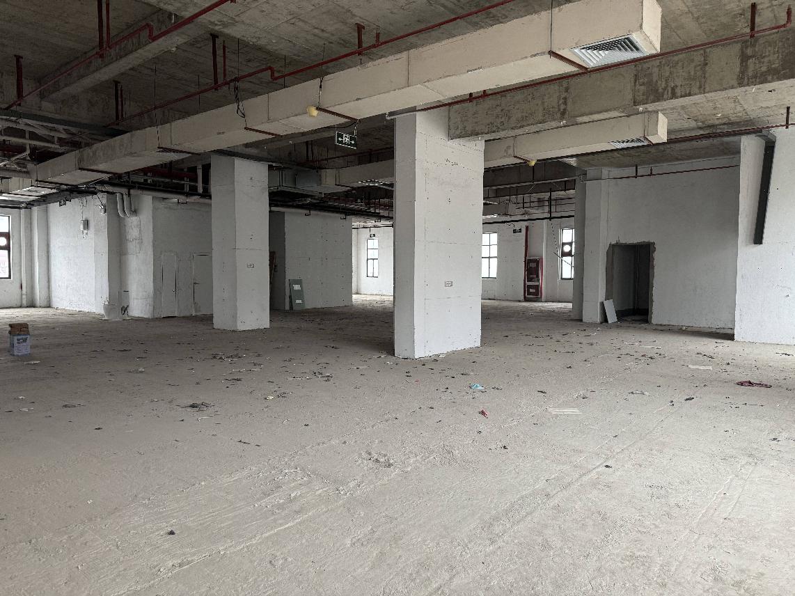 淮安市淮阴区珠江路南侧、香港路东侧龙凤喜万家生活广场1号商业用房401室招租公告