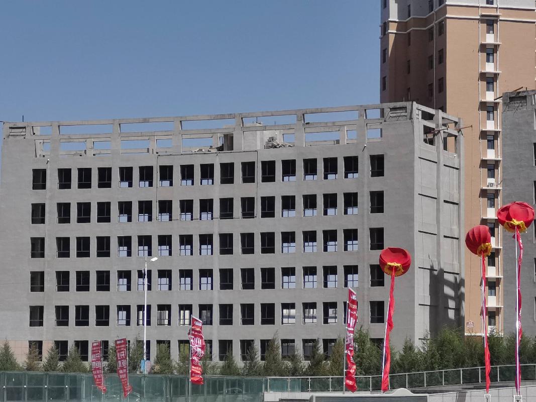 巴彦淖尔临河区江南华府C20号商业门店7层独栋、临河区江南华府C19号商业门店7层独栋、临河区王府花园1#楼131室、临河区王府花园1#楼123室房产转让