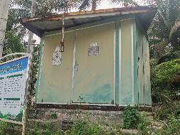 琼海维权执法基地维修改造项目已形成的扭王字块、沉箱及场地供电设施分别转让