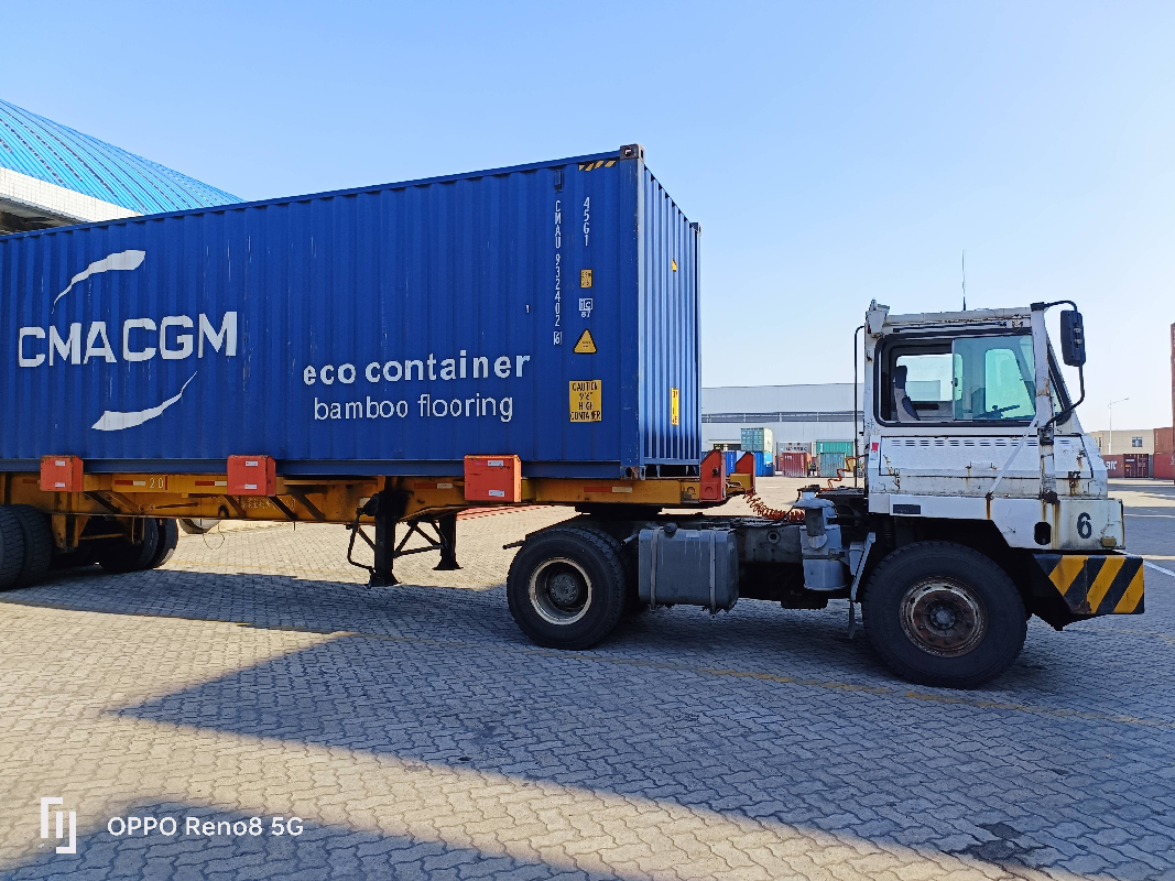一批码头牵引车、集装箱挂车(国资监测编号GR2024HN1000855)