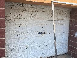锡林浩特市宝办宝力根社区荣华苑A2号楼1单元301室、401室、A2-5号库、A2-6号库打包转让