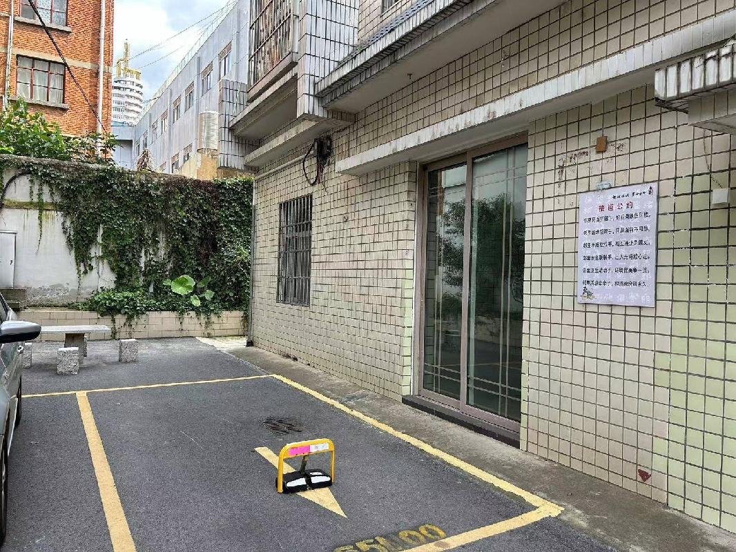 中央储备粮曲靖直属库有限公司房产一批