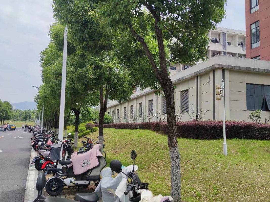 镇江市长晖路666号江苏科技大学长山校区校内53号楼-1、53号楼-2商业用房公开招租